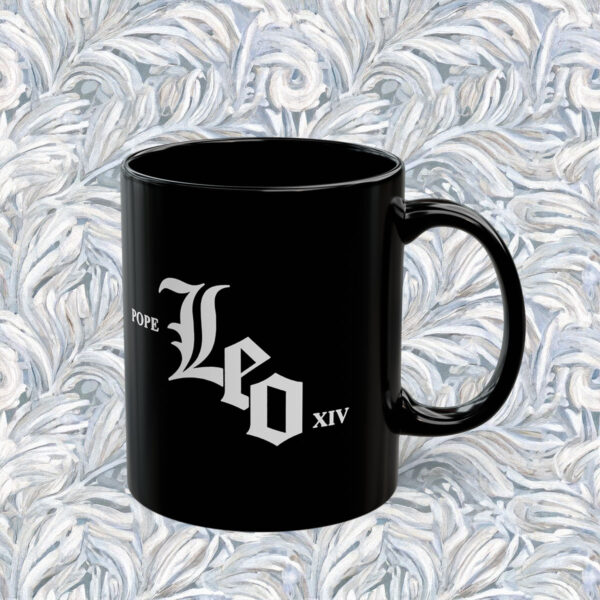 Pope Leo XIV Chicago Sox Mug